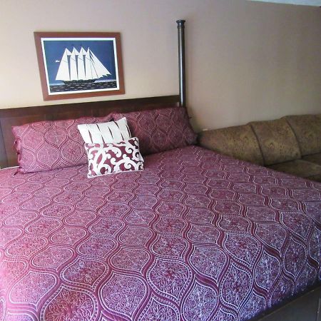 Captain Cook Inn Lincoln City Dış mekan fotoğraf